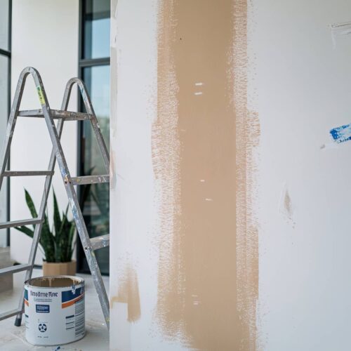 https://bdshot.vn/wp-content/uploads/2025/02/a-photo-of-a-clean-wall-with-a-few-paint_2uuTZPLcSyy1dkD5pRL5ww_SnGql947Rhqj2cLWpltBMg.jpeg
